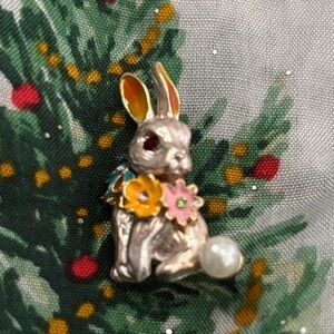 Angry Bunny Floral Brooch with Pearl Tail